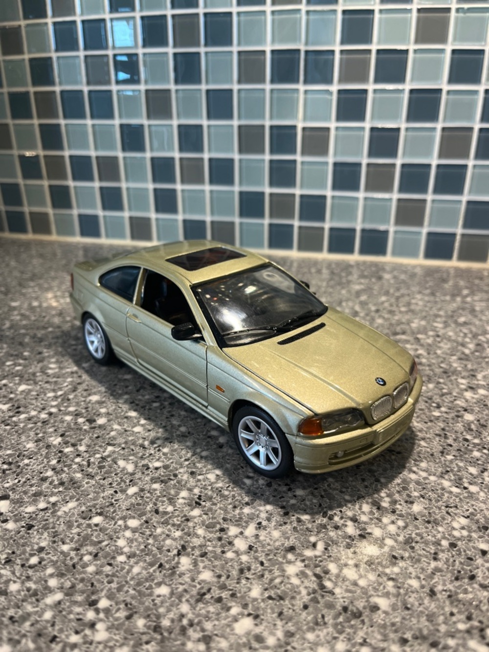 1/24 Scale BMW 328Ci Model
